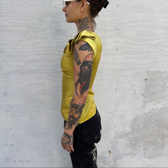 KAREN MILLEN/Preowned Women’s Pleated Silk Blouse in Chartreuse sz 2 - Picture 5 of 8